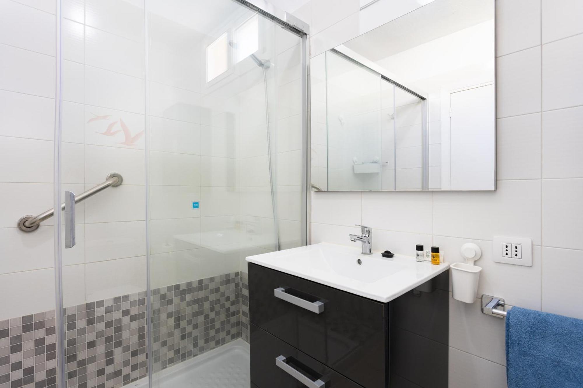 Frontline Playa Las Vistas With Pool, Parking, Sea Los Cristianos  Exterior foto