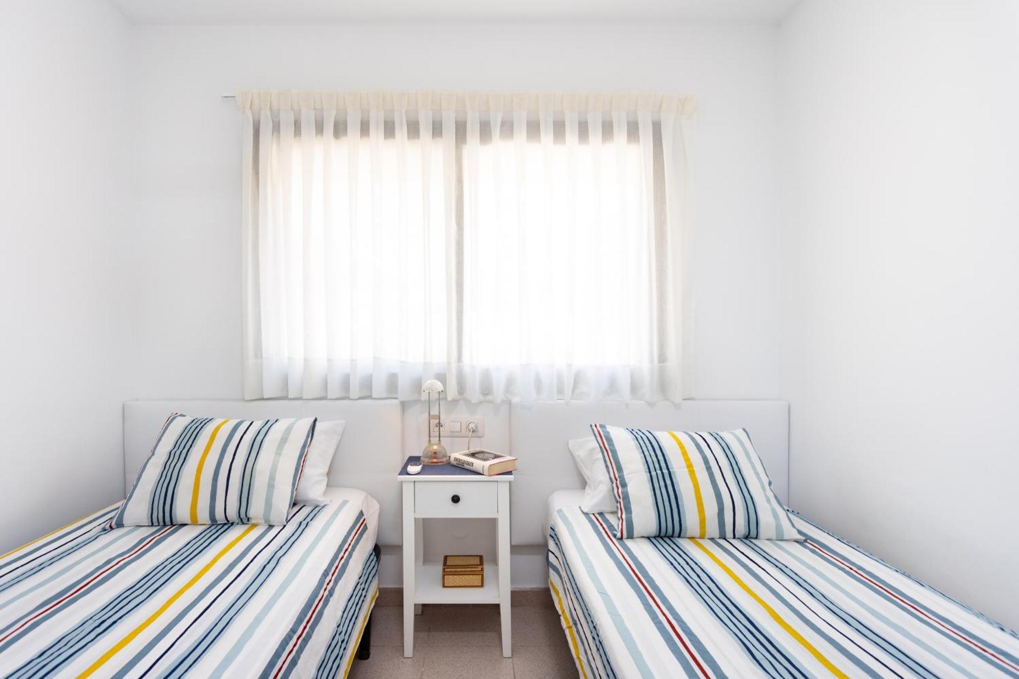 Frontline Playa Las Vistas With Pool, Parking, Sea Los Cristianos  Exterior foto